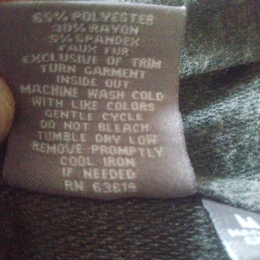 Daisy Fuentes size medium
